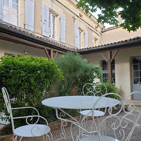 Le Relais Du Chateau Couette-café 3*